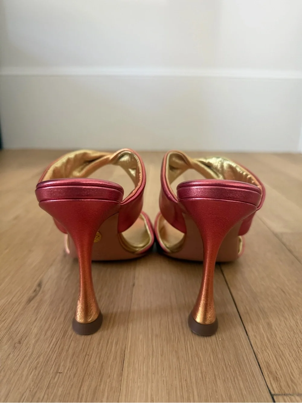 NEW Aquazzura Gold-Pink Metallic Knot Sandals Size 38 - Picture 3 of 6